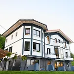 Neguetxea Boutique Hotel Guernica y Luno